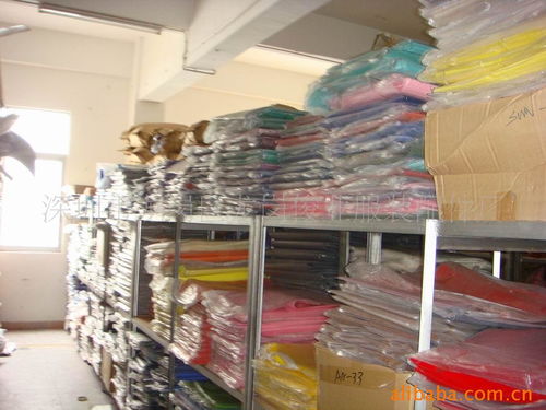 龍崗俊業(yè)服裝配件廠 專業(yè)服裝出租服務(wù)，助力您的多元需求